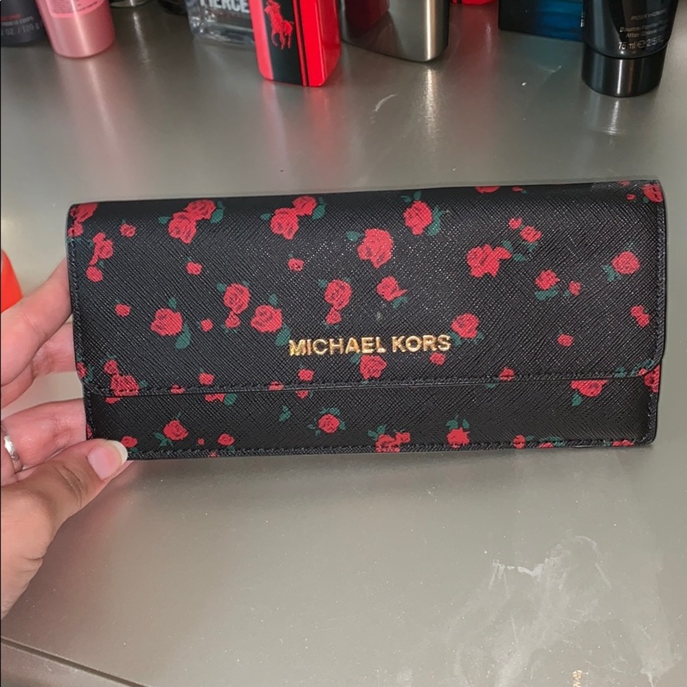 Michael kors wallet